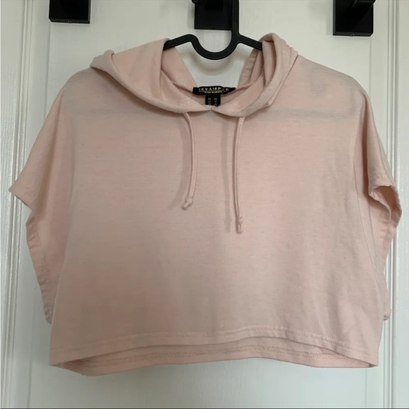 Pink cropped two piece set (tshirt hoodie + shorts) - Picture 3 of 7